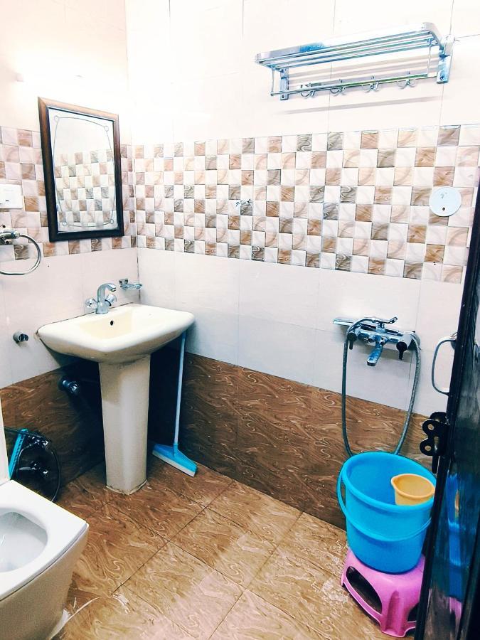 Hotel Holiday Plaza Dalhousie - Near Ghandhi Chowk Mall Road Kültér fotó