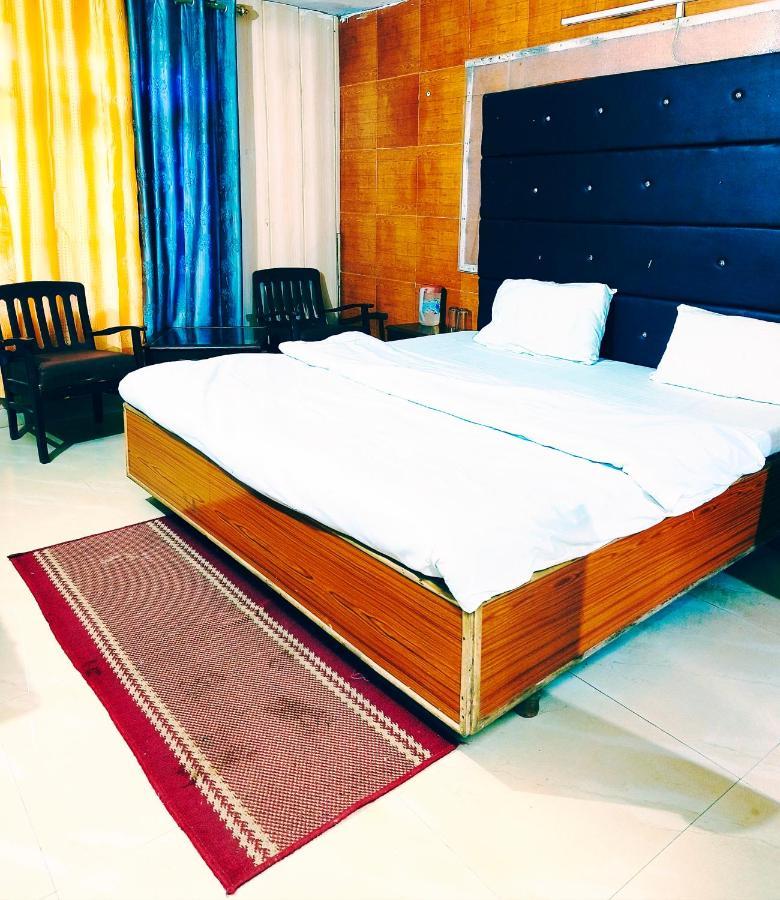 Hotel Holiday Plaza Dalhousie - Near Ghandhi Chowk Mall Road Kültér fotó